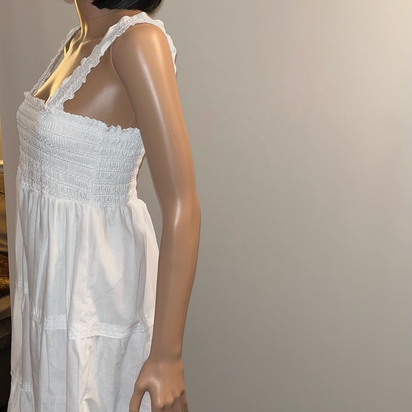 Baby Love ladies white dress size XL comfortable and appealing make a statement - Picture 2 of 7